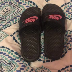 Nike slides